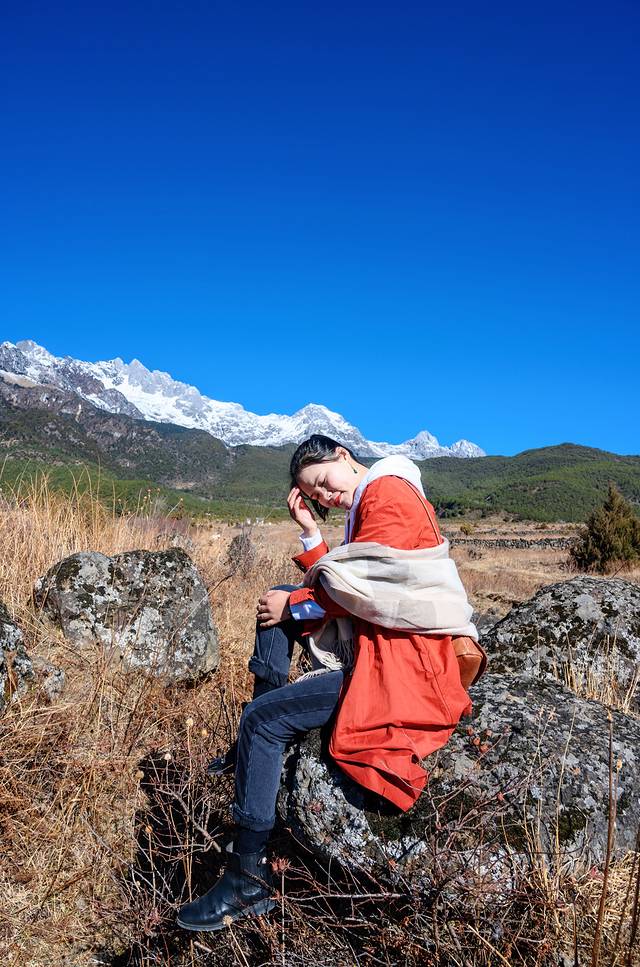 雪山脚下内心的平衡与和谐之旅