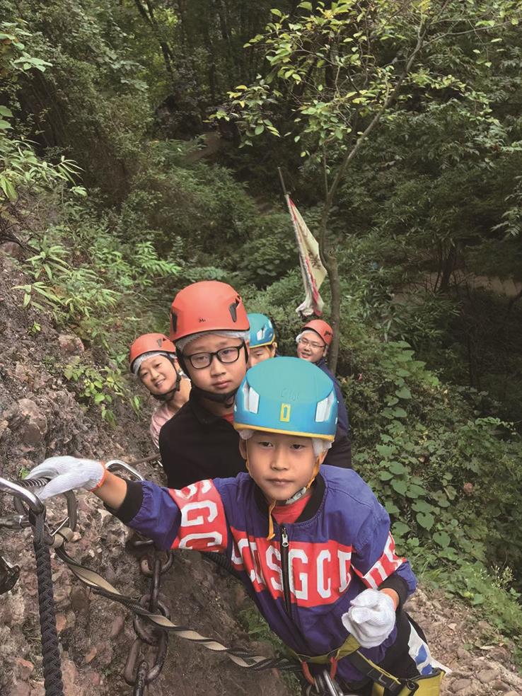 大自然之旅，激发探索勇气的亲密接触