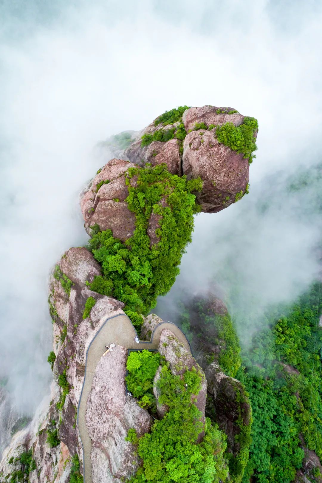 火山地貌的科普价值及其生态保护规划探讨