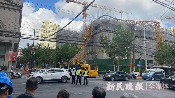 上海地铁撞塔吊事件回顾，乘客发声引发反思