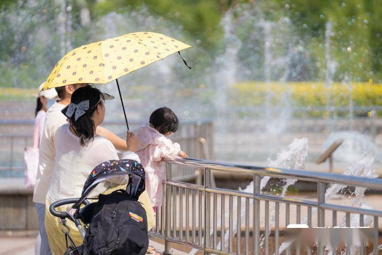 城市避暑设施建设与应对极端天气的公共服务策略探讨