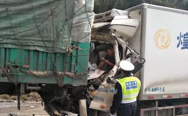 货车司机修车现场遭遇意外身亡，事故背后的教训与启示