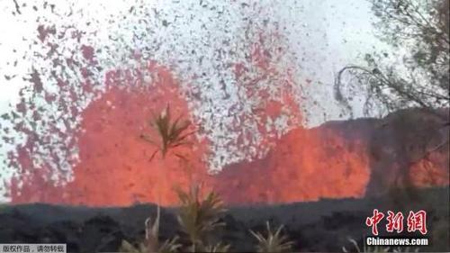 火山喷发引发紧急撤离，自然警示与人类的应对策略