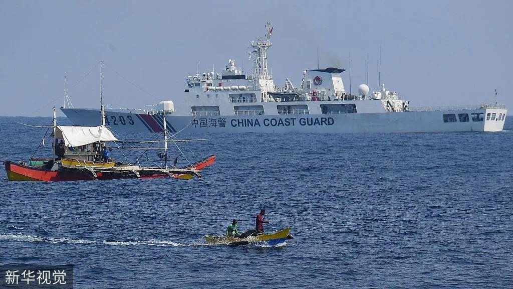 菲律宾对中国海警船的双重监控手段，空中与海上严密观察