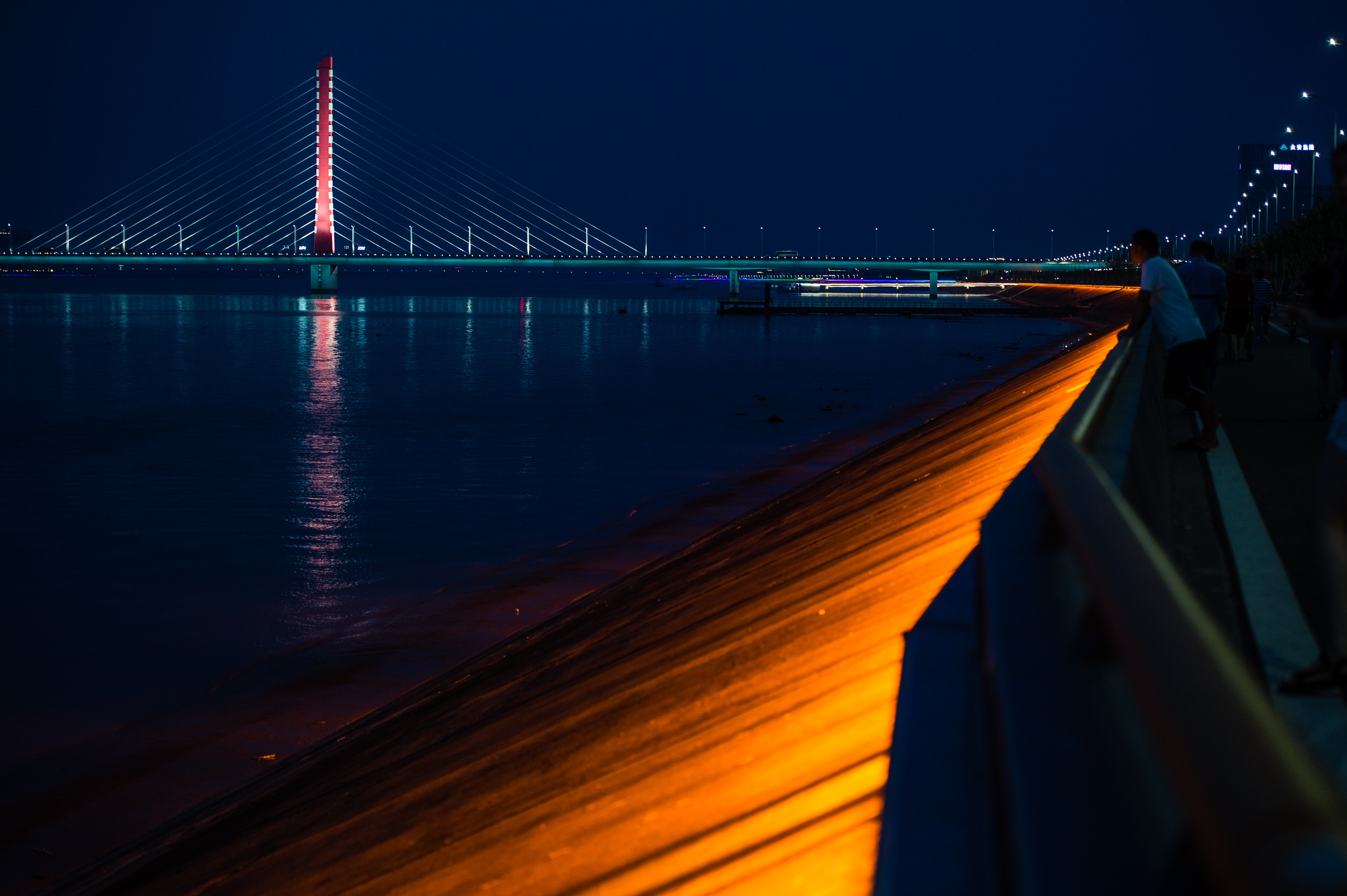 杭州钱塘江夜景新篇章，璀璨提升工程验收完成