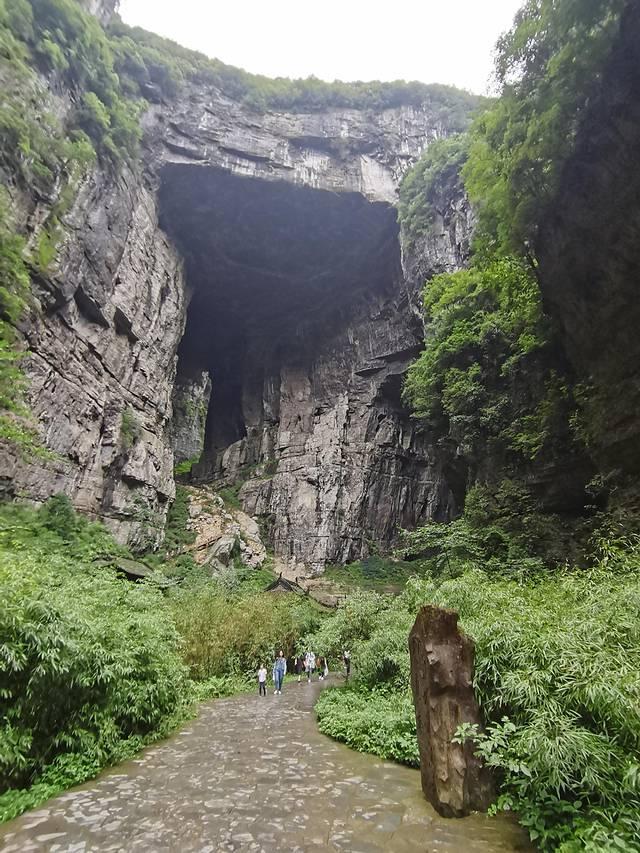 湖北恩施大峡谷玻璃桥游览成热门景点