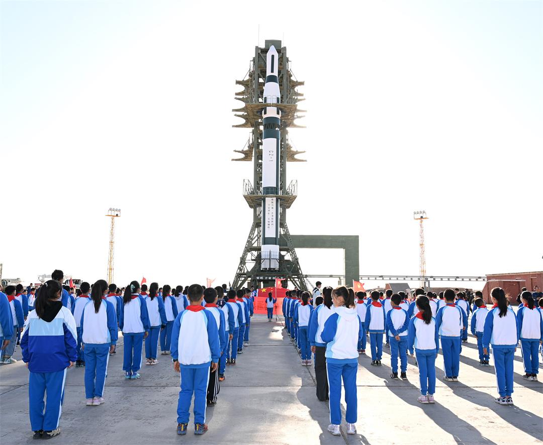 甘肃酒泉卫星发射基地红色游热度飙升